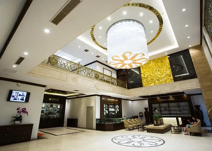 Song Loc Luxury Hotel