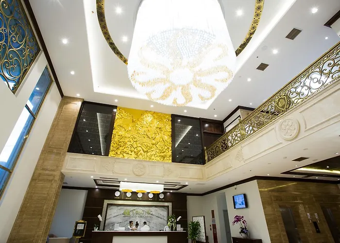 Song Loc Luxury Hotel