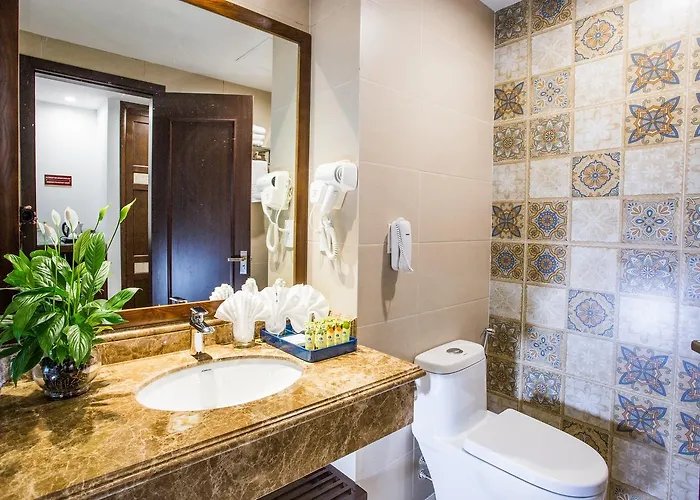 Song Loc Luxury Hotel
